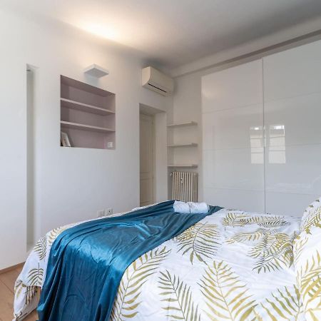 The Best Rent - Lovely One-Bedroom Apartment In Moscova Milão Exterior foto