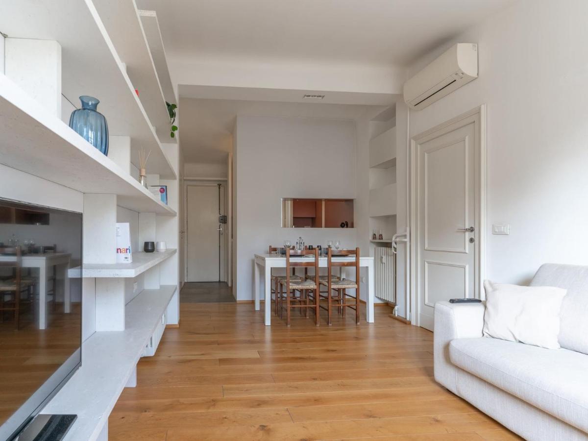 The Best Rent - Lovely One-Bedroom Apartment In Moscova Milão Exterior foto